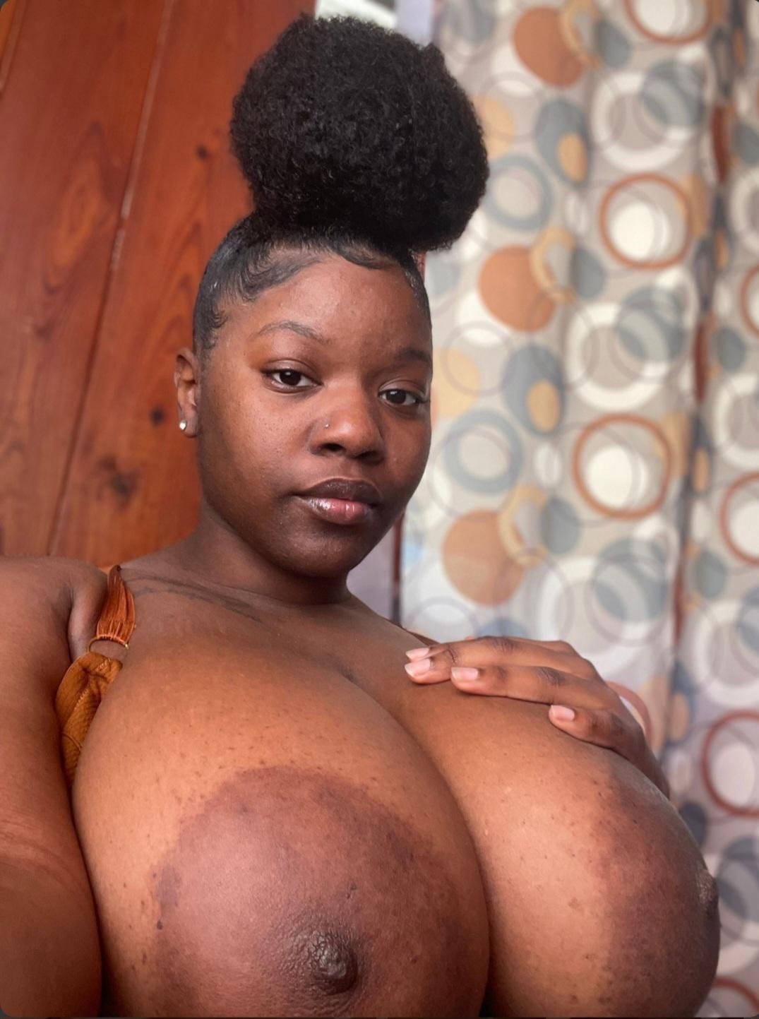 Big Black Sexy Tits - SEXY BIG BLACK TITS HUGE AREOLAS #1 - Porn - EroMe