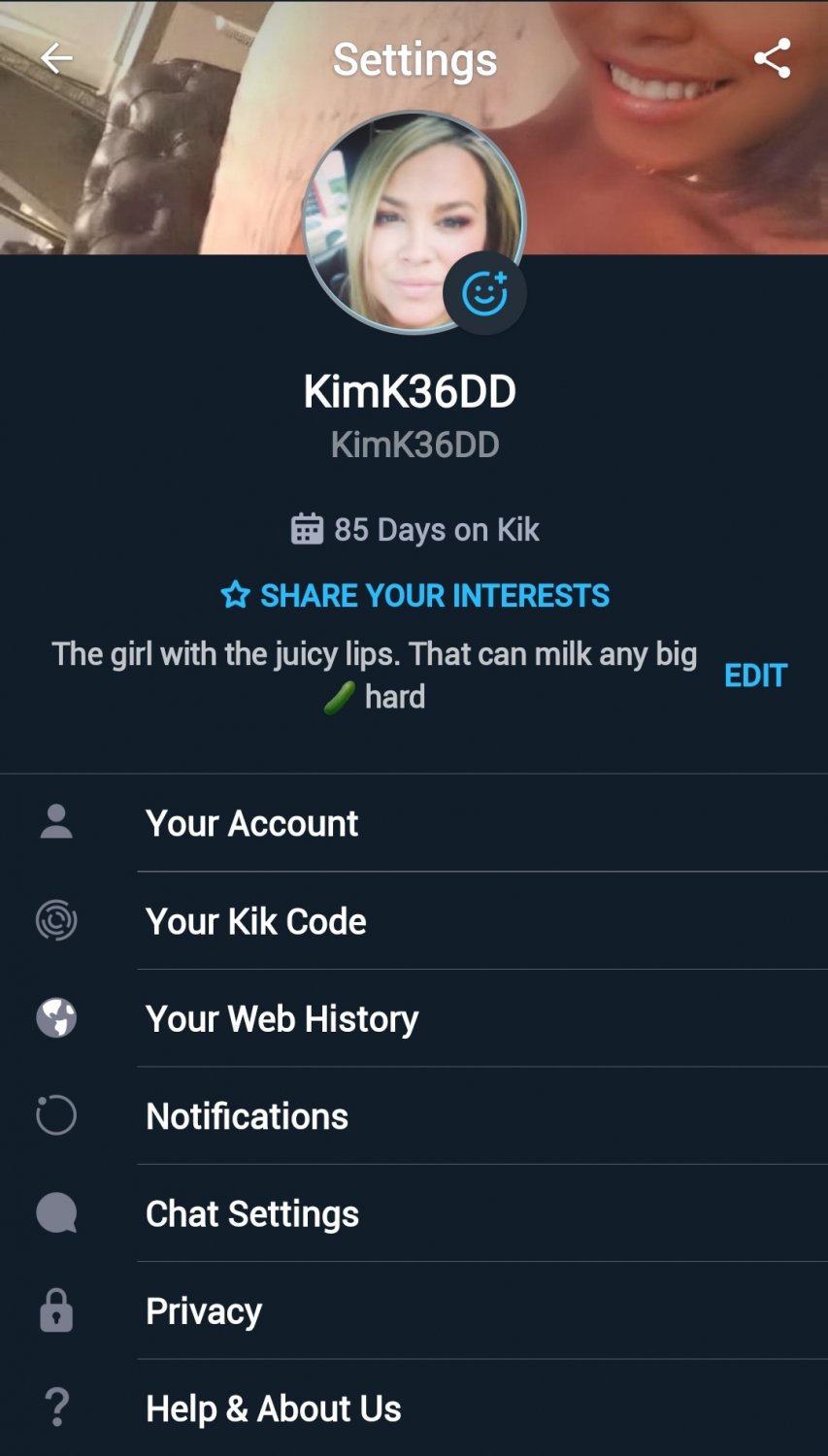 Teen with HUGE tits on snapchat and her friends KIK profile, both are HAF #ig00cGQO