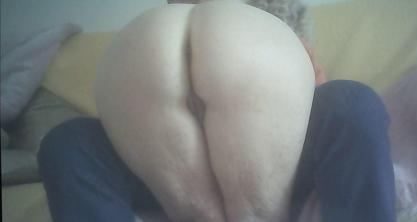 Unaware Mature Nurse Solange's gorgeous ass close ups (bad weather-bad lighting though) #Jsa3p3i2