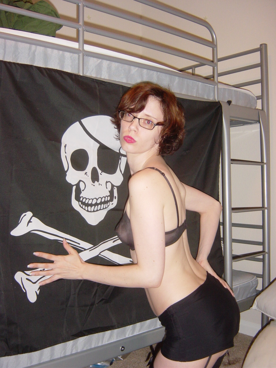 Webslut crystal #MST9NxzV