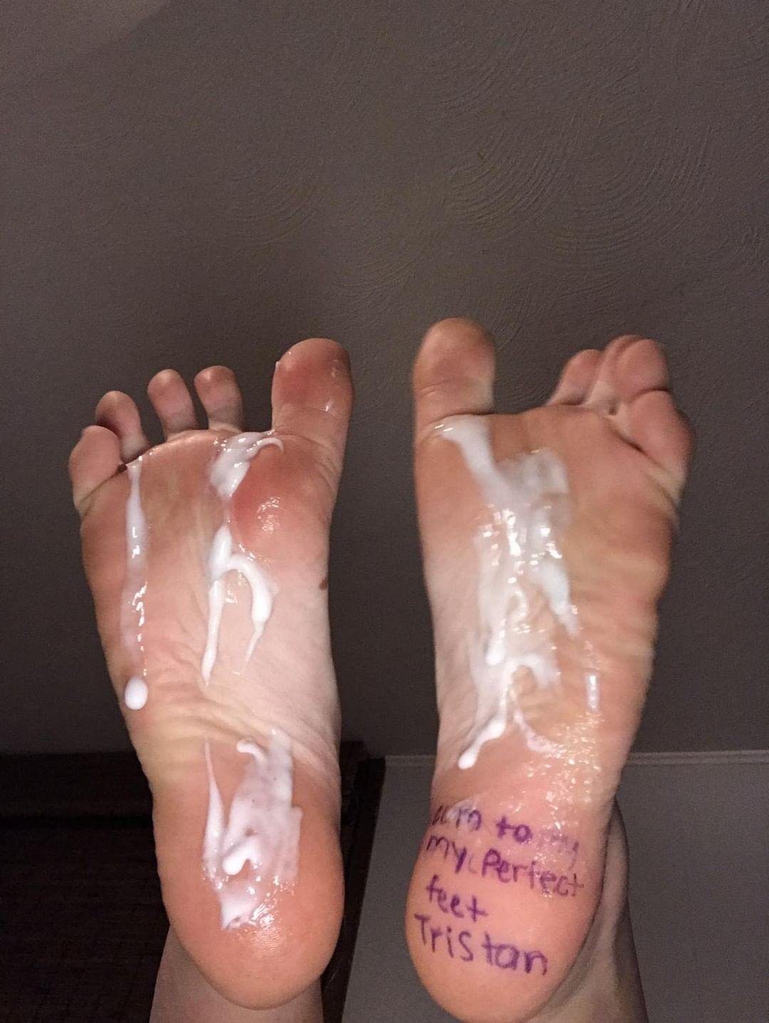 Jessic@ $immons footjob and Feet (old vids of mine) #qU1kM7Aa
