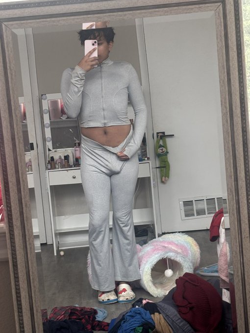 Chubby fem latino twink #zVNIjDNJ