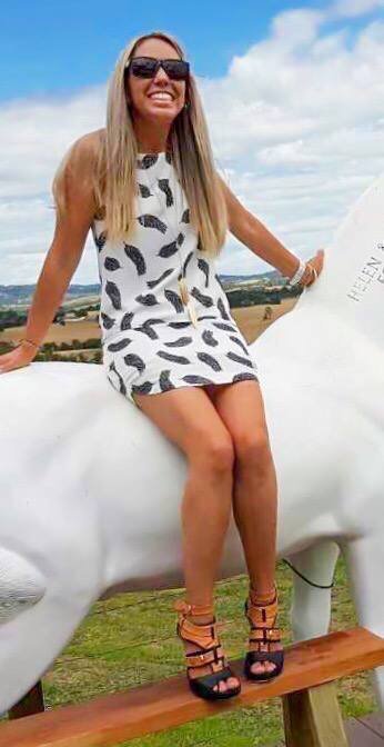 Aussie Slut Wife Cassie Exposed #RWBWka7N
