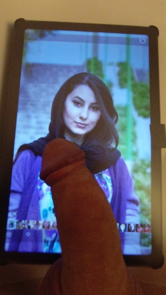Arabic Samar wants me to pull it out for her #7px5Zwzm