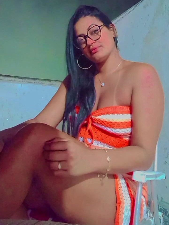 Exibiu a tia gostosa pros amigos e eles vazaram aqui. Sobrinho safado exp么s no telegram 馃槇 #q7fwsTdr