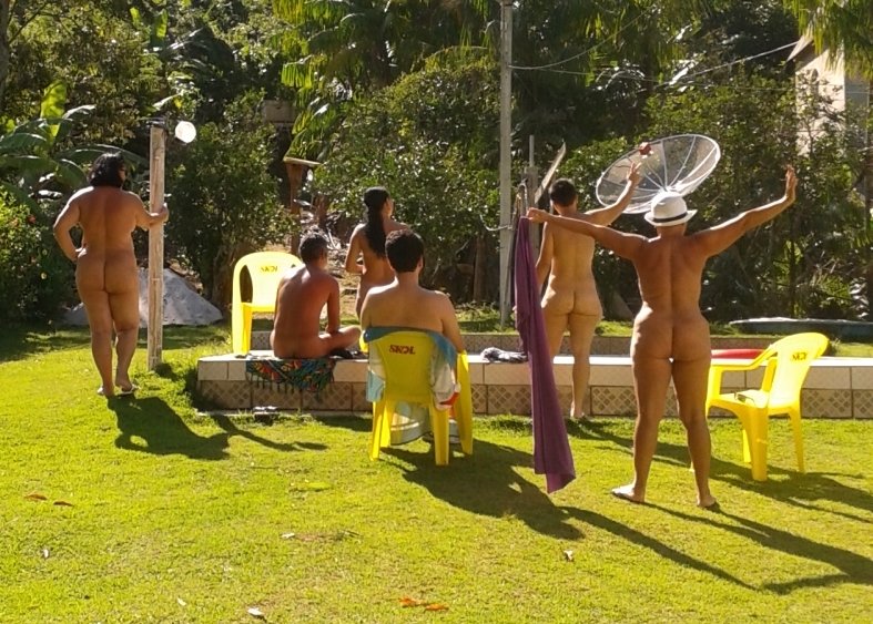 In the Circle of Friends #TcvWFgho